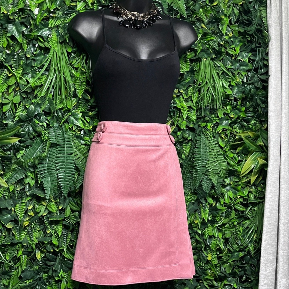 White House Black Market Skirt Size 00 Pink Faux Suede Mini Button Detail 4118 - Picture 3 of 8